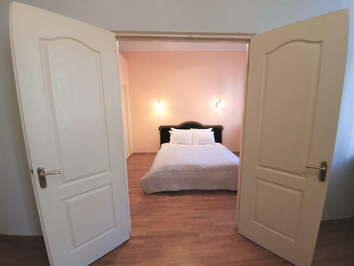 Winwinstay Riverside Old Town Apartment